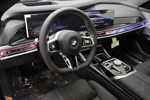 2026 BMW 760 xDrive