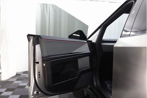 2024 Tesla Cybertruck Cyberbeast