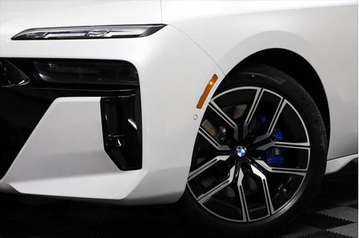 2025 BMW 760 i xDrive