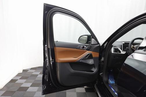 2026 BMW X6 M60i