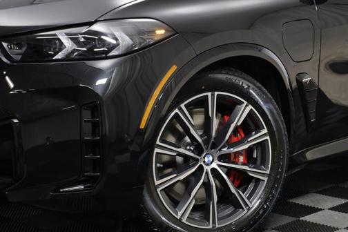 Black Sapphire Metallic 2026 BMW X5 PHEV xDrive50e