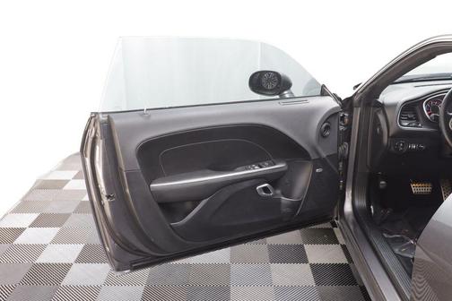 2015 Dodge Challenger SXT Plus