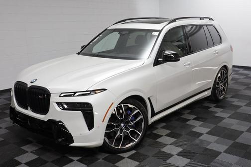 2025 BMW X7 M60i