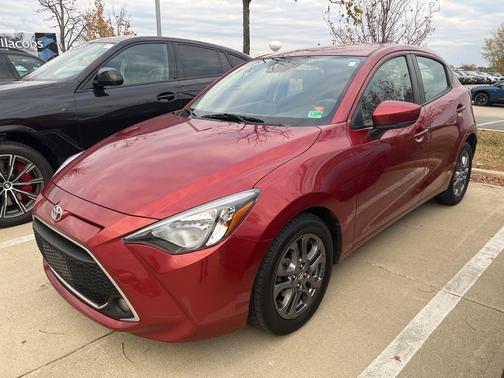 2020 Toyota Yaris Sedan LE