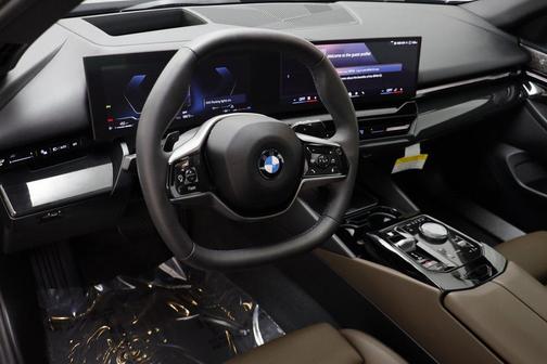 2025 BMW 530 i xDrive
