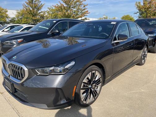 2025 BMW 530 i xDrive