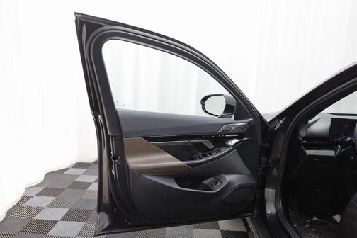 2025 BMW 530 i xDrive