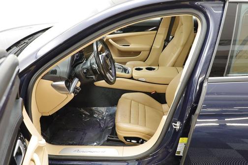 2019 Porsche Panamera 4