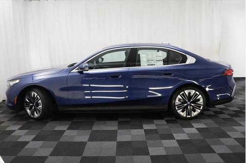 2025 BMW i5 xDrive40