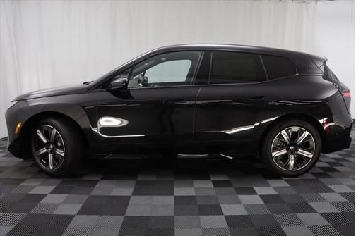 2026 BMW iX xDrive60