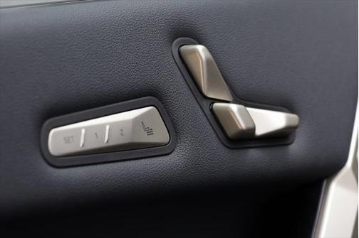 2026 BMW iX xDrive60