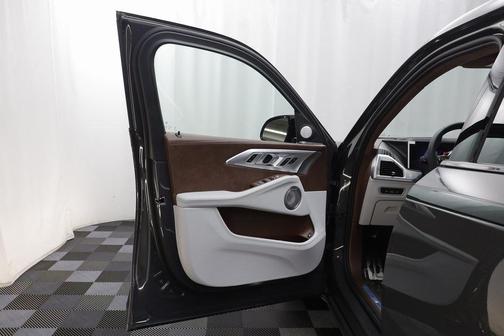 2026 BMW XM Label