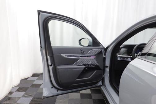 Brooklyn Grey Metallic 2026 BMW 760 xDrive