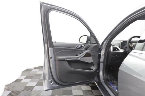 Skyscraper Grey Metallic 2026 BMW X5 PHEV xDrive50e