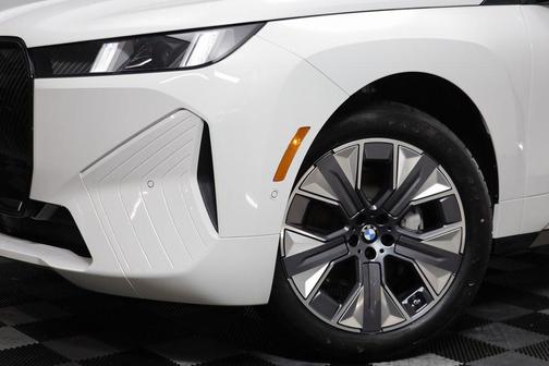 2026 BMW iX xDrive60