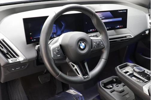 2025 BMW iX xDrive50
