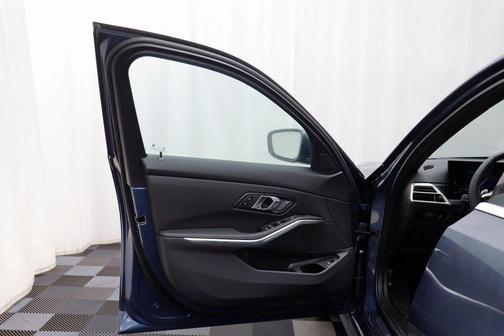 2026 BMW 330 xDrive NA