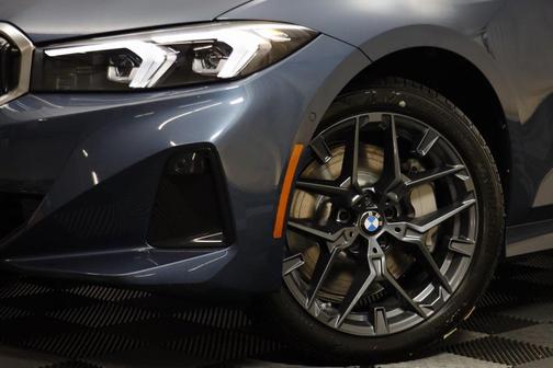 2026 BMW 330 i xDrive