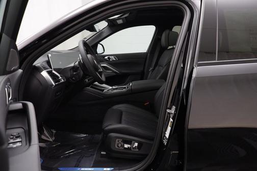 2026 BMW X6 M60i