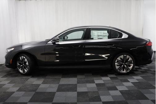 2025 BMW 530 i xDrive