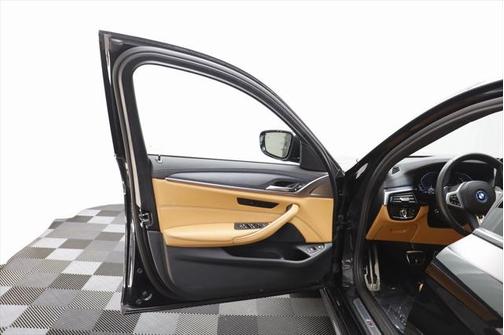 2022 BMW 530e Base