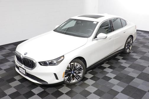 2025 BMW i5 xDrive40