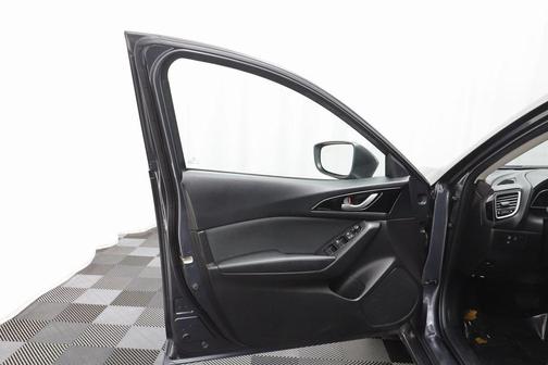 2015 Mazda Mazda3 i Touring