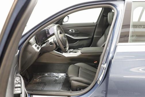 2025 BMW 330 i xDrive