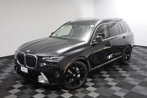 Black Sapphire Metallic 2026 BMW X7 xDrive40i