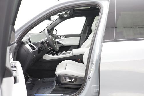 Brooklyn Grey Metallic 2026 BMW X5 xDrive40i