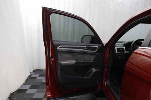 2022 Volkswagen Atlas Cross Sport 3.6L V6 SEL R-Line