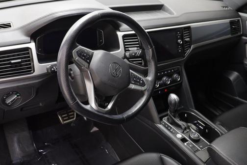 2022 Volkswagen Atlas Cross Sport 3.6L V6 SEL R-Line