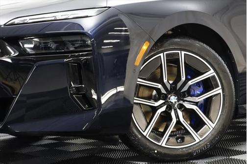 2025 BMW 760 i xDrive
