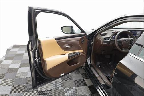 2021 Lexus ES 250 Base