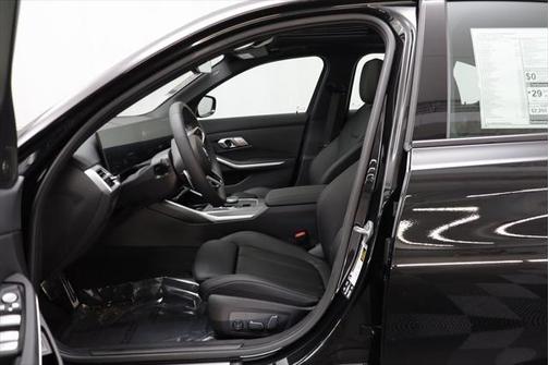 2025 BMW 330 i xDrive