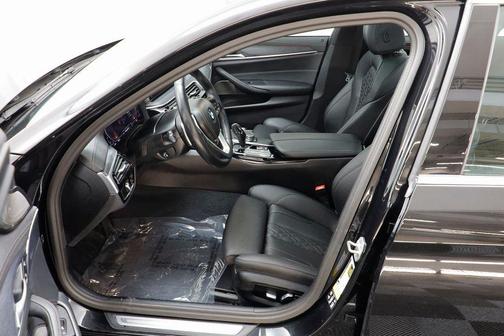 2023 BMW 530 i xDrive