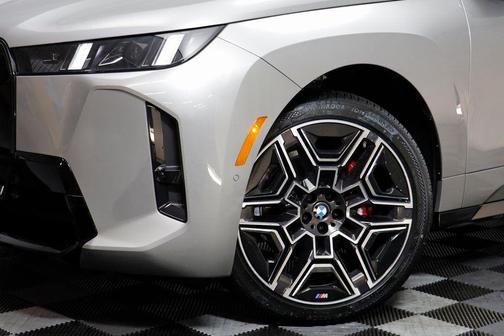 2026 BMW iX xDrive60