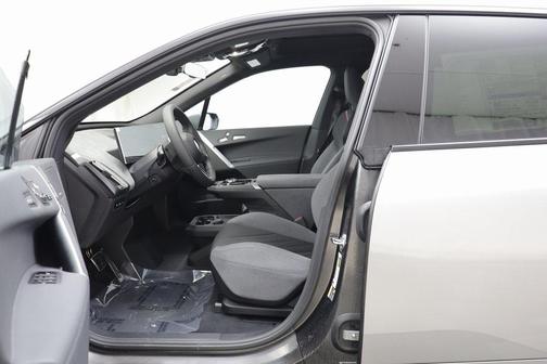 2026 BMW iX xDrive60