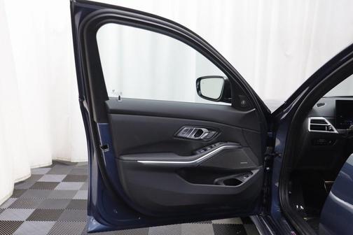 2026 BMW 330 i xDrive