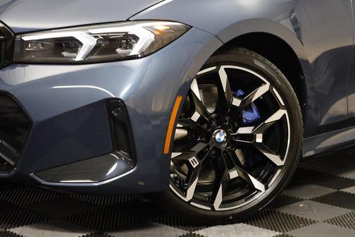 2026 BMW 330 i xDrive