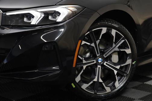 2026 BMW 330 xDrive NA