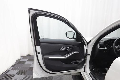 2020 BMW 330 i xDrive