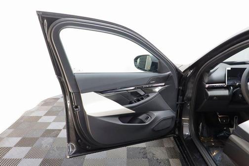 2026 BMW 550e xDrive