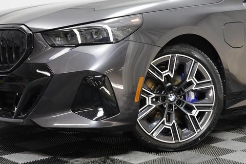 2026 BMW 550e xDrive