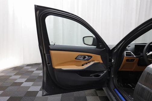 2026 BMW 330 xDrive NA