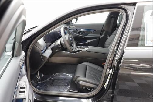 2025 BMW i5 xDrive40