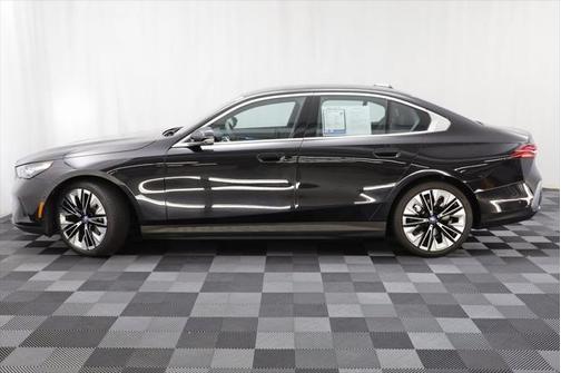 2025 BMW i5 xDrive40