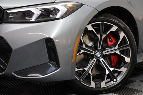 2026 BMW 330 i xDrive