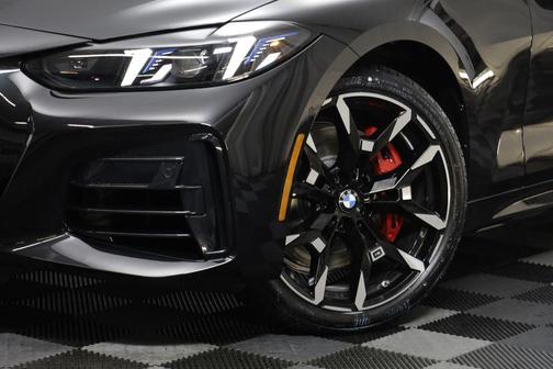 Black Sapphire Metallic 2027 BMW M440 i xDrive