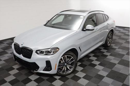 2025 BMW X4 xDrive30i